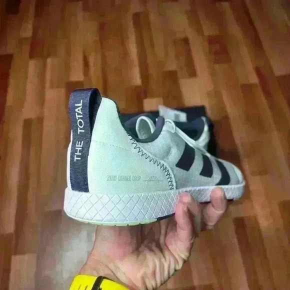 💰HUGE CLEARANCE SALE 💰  Adidas The Total Mens Training Shoes (ID0353) - Picture 6 of 15